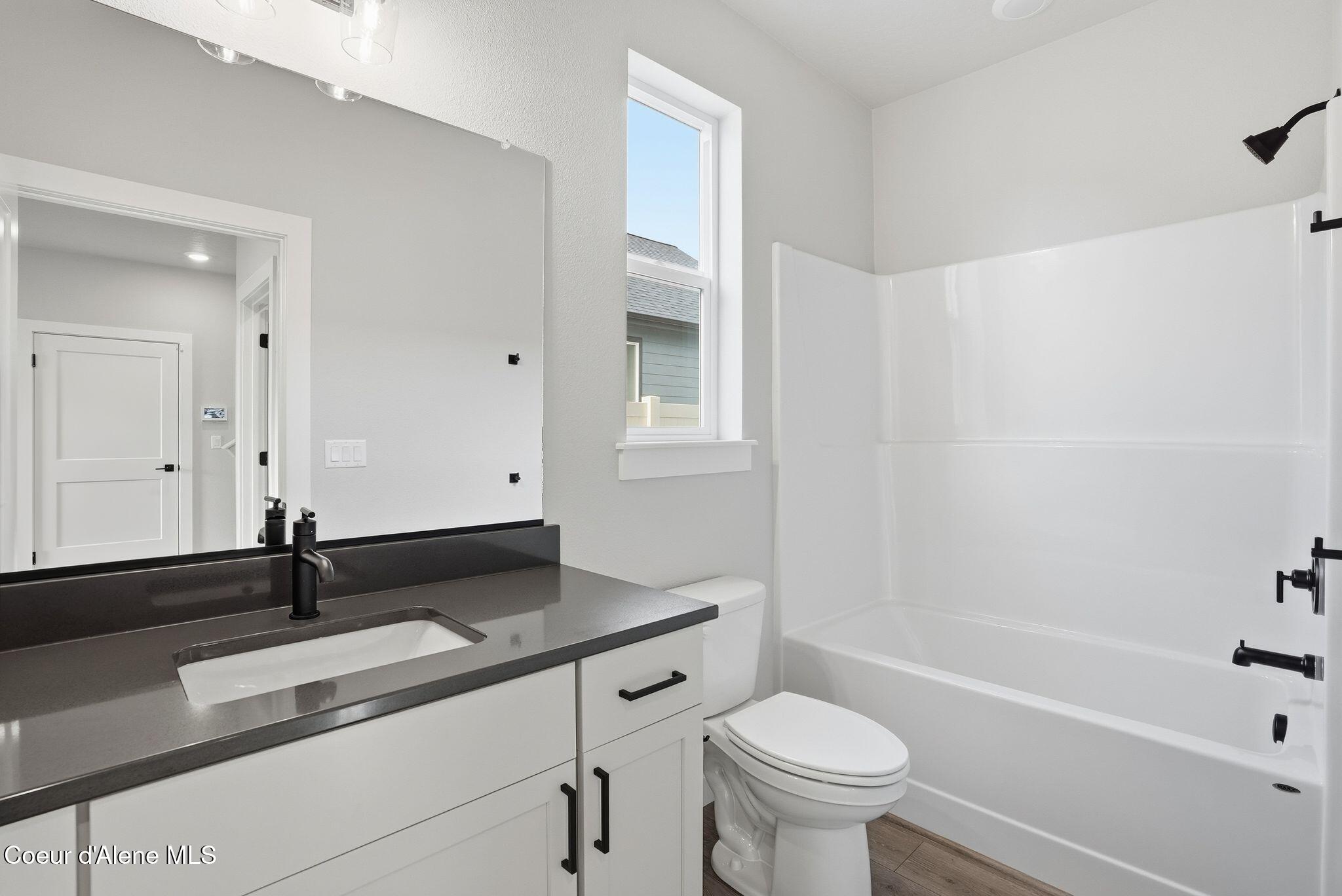 Coeur d'Alene, Idaho, 83815, United States, 4 Bedrooms Bedrooms, ,3 BathroomsBathrooms,Residential,For Sale,2015993