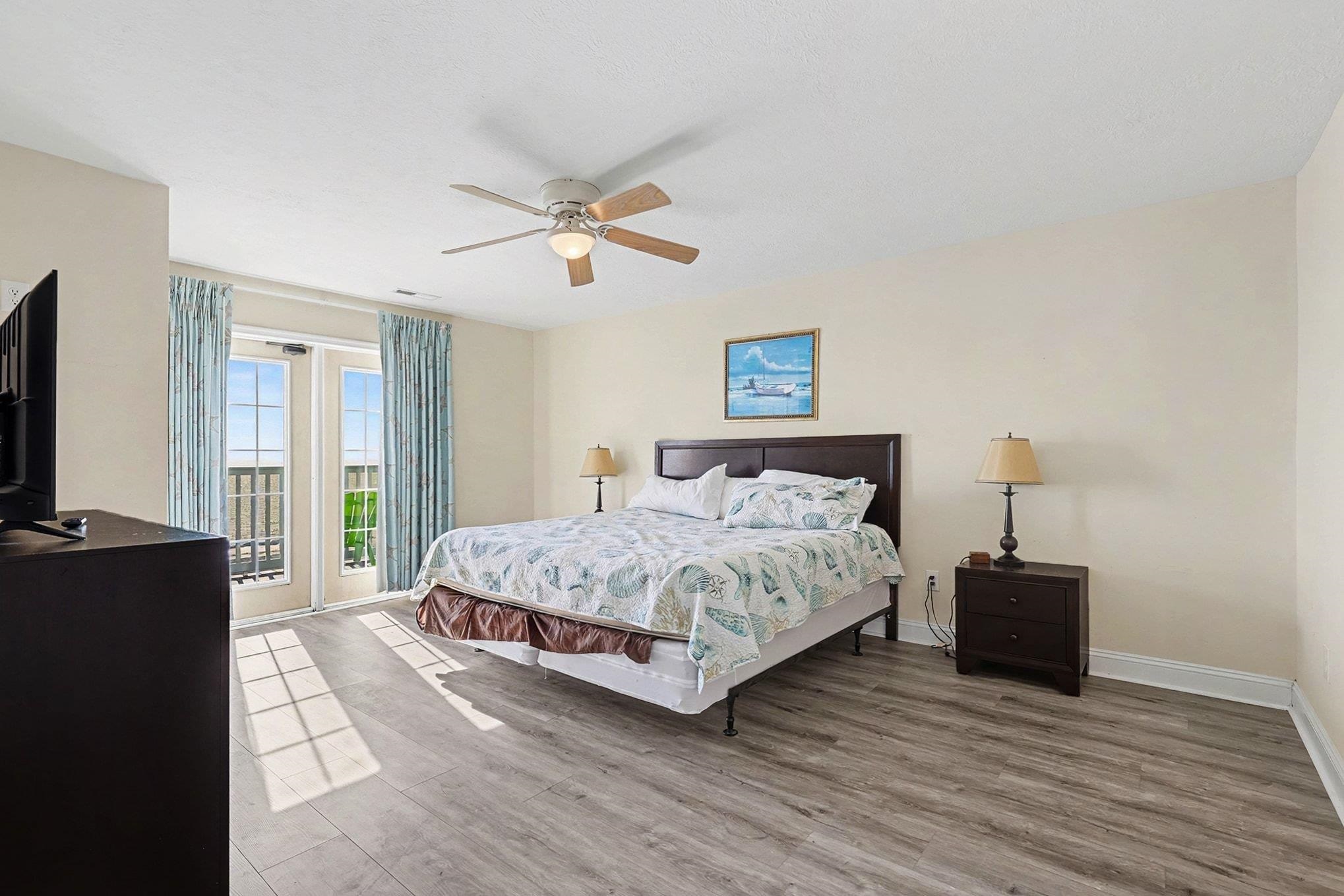North Myrtle Beach, South Carolina, 29582, United States, 8 Bedrooms Bedrooms, ,7 BathroomsBathrooms,Residential,For Sale,2049472