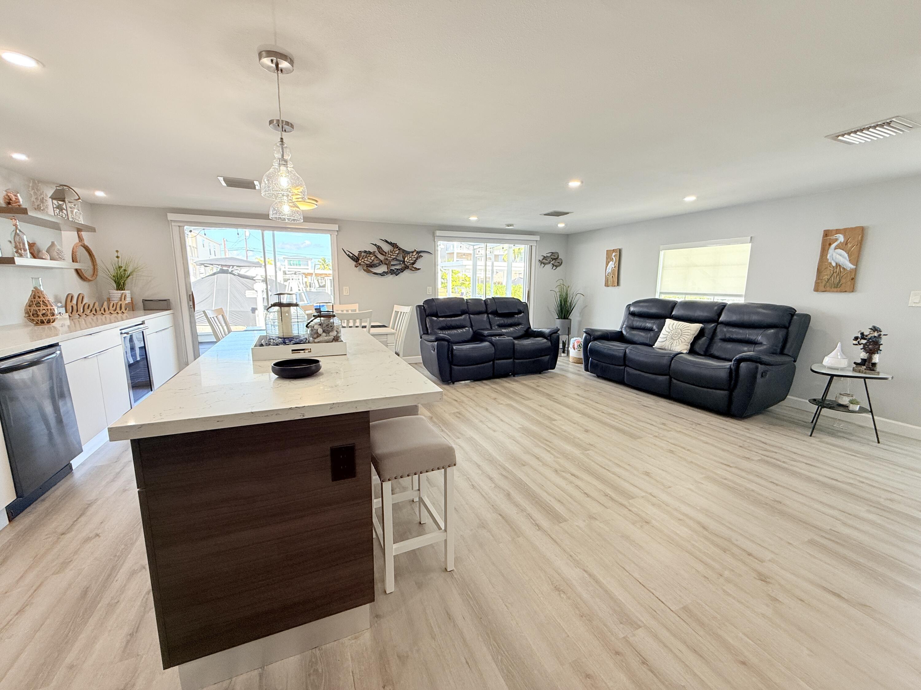Key Largo, Florida, 33037, United States, 2 Bedrooms Bedrooms, ,2 BathroomsBathrooms,Residential,For Sale,1998042