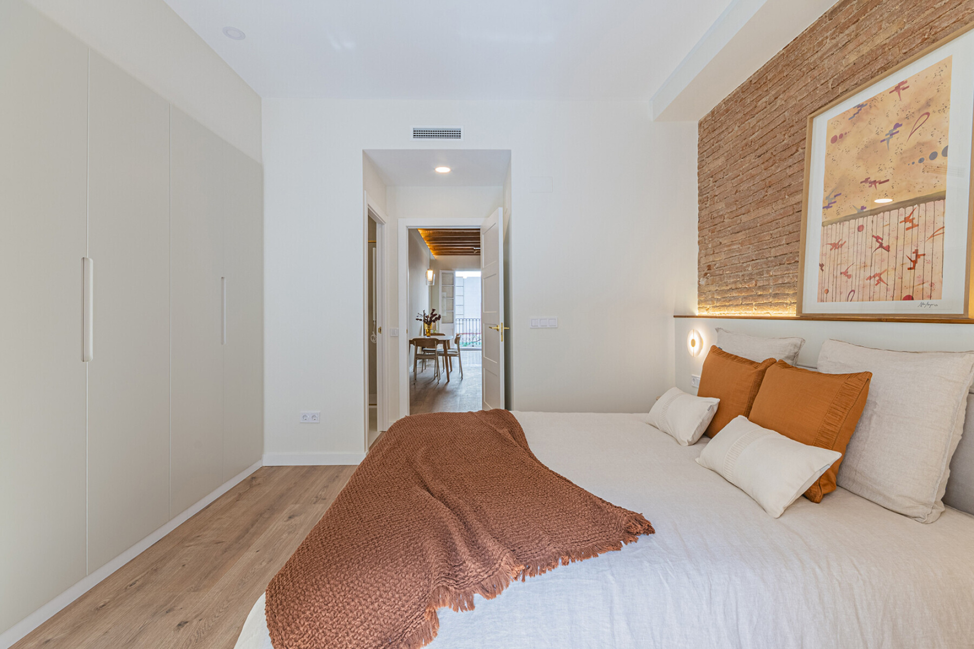  Brand new renovated apartment with terrace and designer furniture - 物件實景