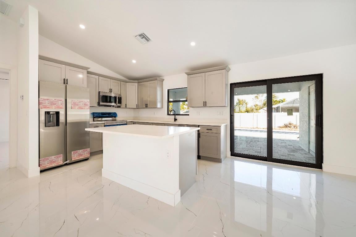 Cape Coral, Florida, 33993, United States, 4 Bedrooms Bedrooms, ,2 BathroomsBathrooms,Residential,For Sale,2005700