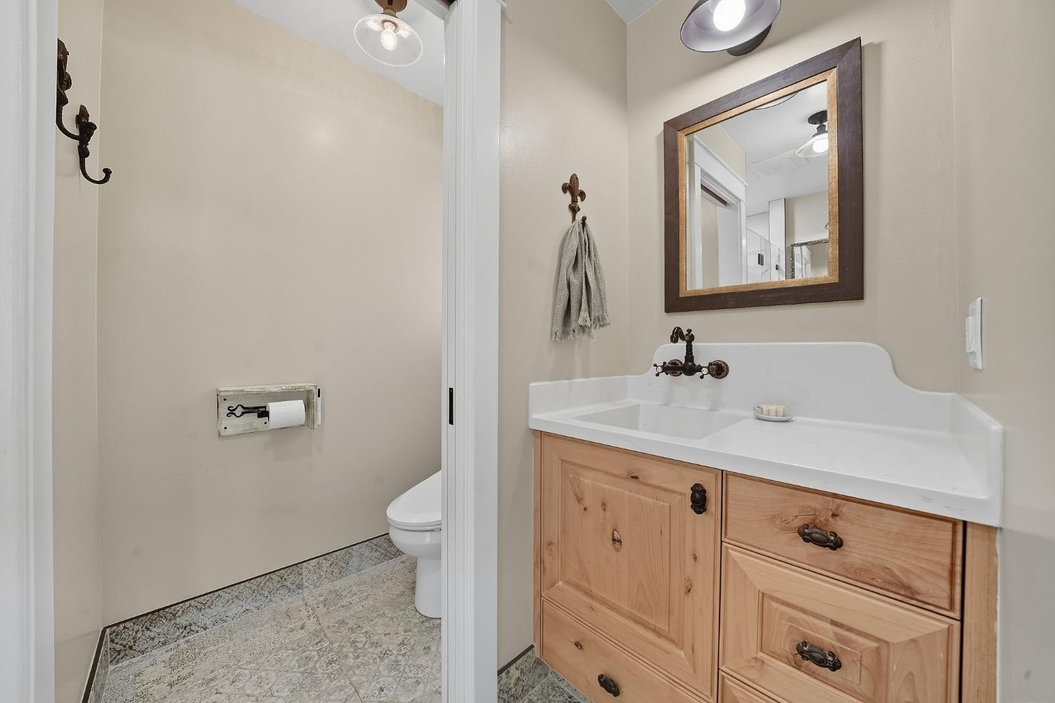 San Andreas, California, 95249, United States, 2 Bedrooms Bedrooms, ,2 BathroomsBathrooms,Residential,For Sale,1980033