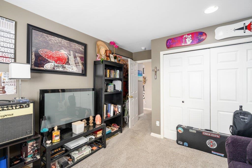 Veradale, Washington, 99037, United States, 6 Bedrooms Bedrooms, ,4 BathroomsBathrooms,Residential,For Sale,1986098