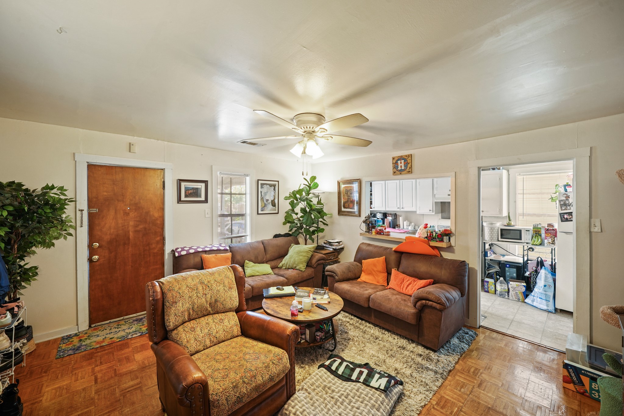 Houston, Texas, 77008, United States, 2 Bedrooms Bedrooms, ,1 BathroomBathrooms,Residential,For Sale,1868340