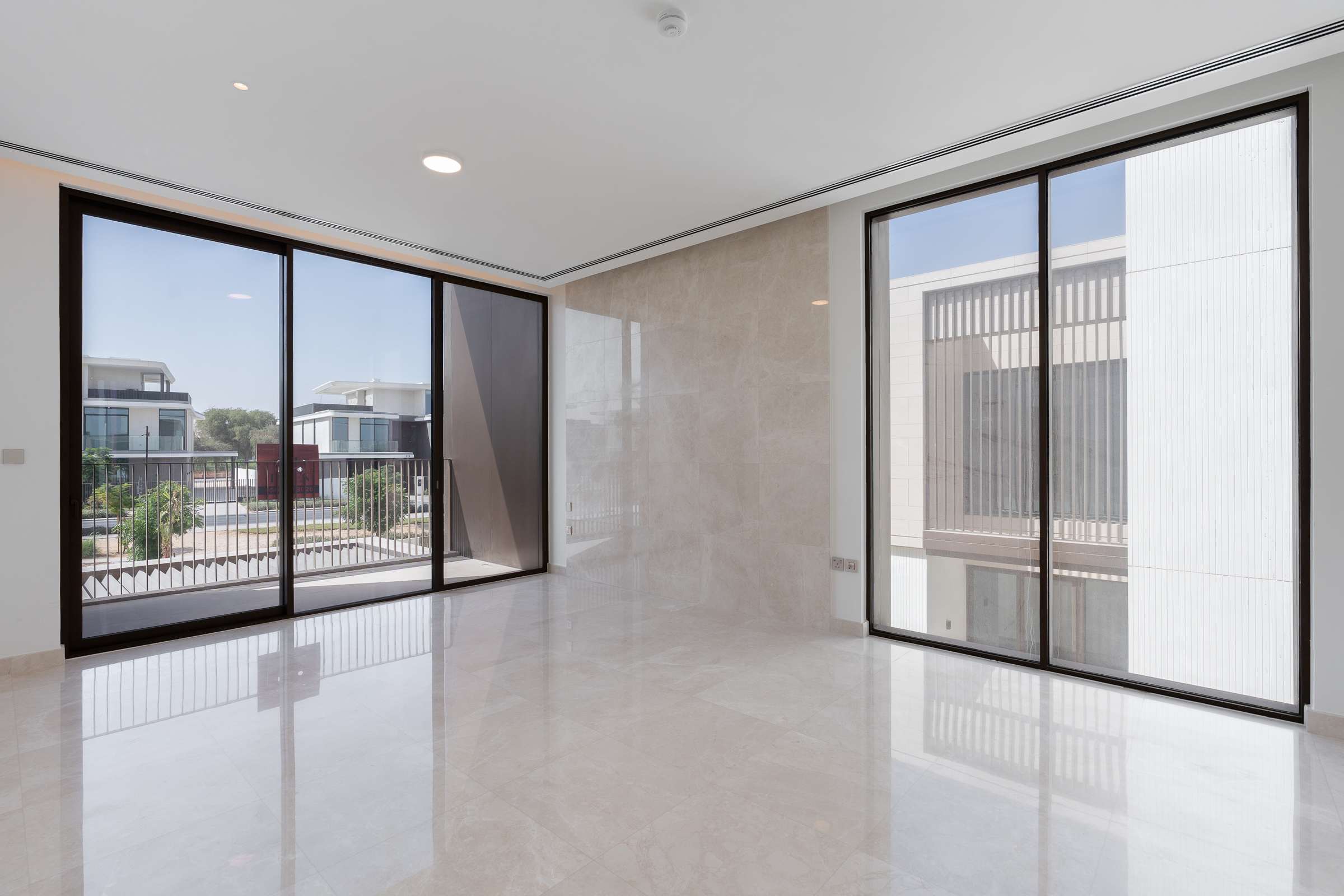  Villa with Elie Saab Finishes and Burj Khalifa Views in Palm Hills - 物件實景