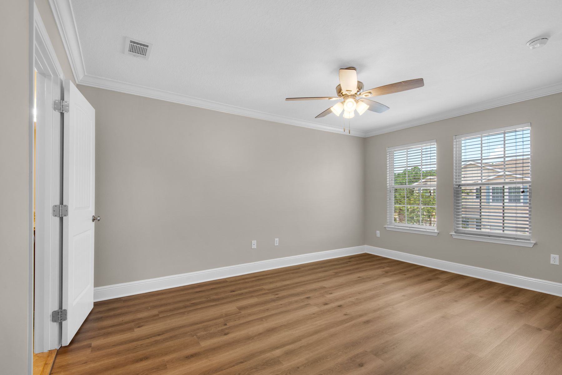  Move-In Ready Townhome Near Beaches And Bay - 物件實景