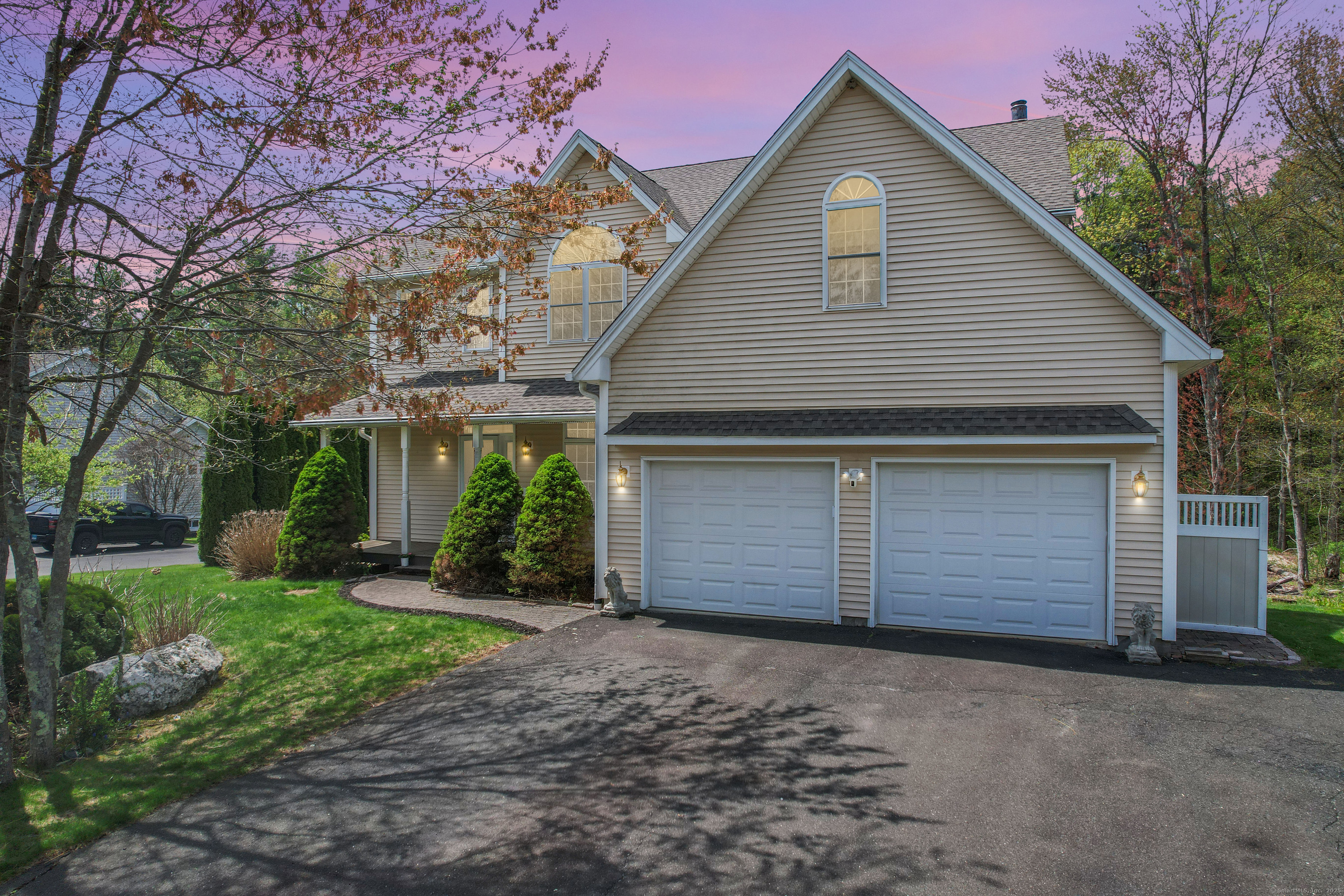 Bristol, Connecticut, 06010, United States, 3 Bedrooms Bedrooms, ,3 BathroomsBathrooms,Residential,For Sale,1804517