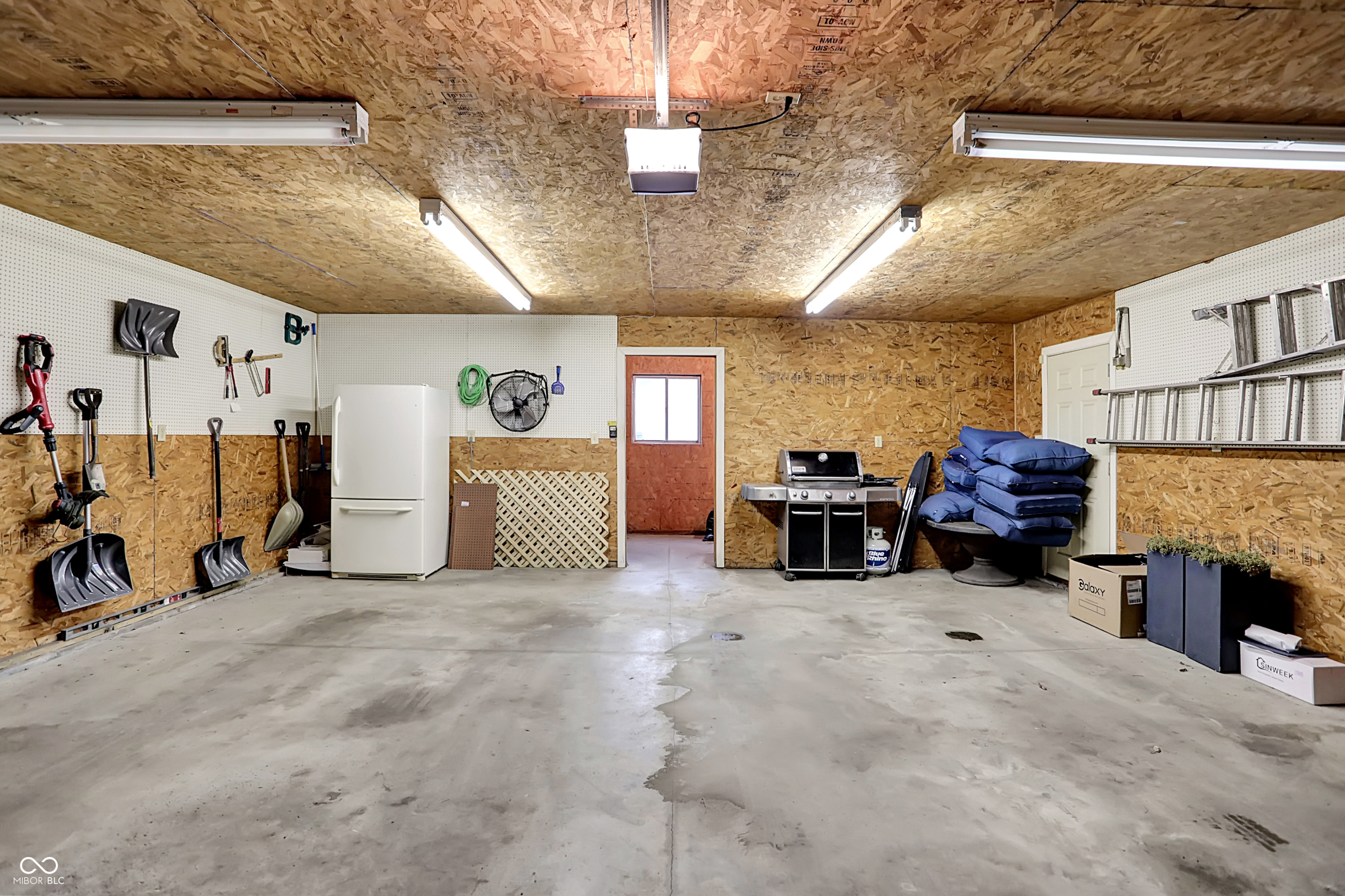 Indianapolis, Indiana, 46205, United States, 3 Bedrooms Bedrooms, ,2 BathroomsBathrooms,Residential,For Sale,2005360