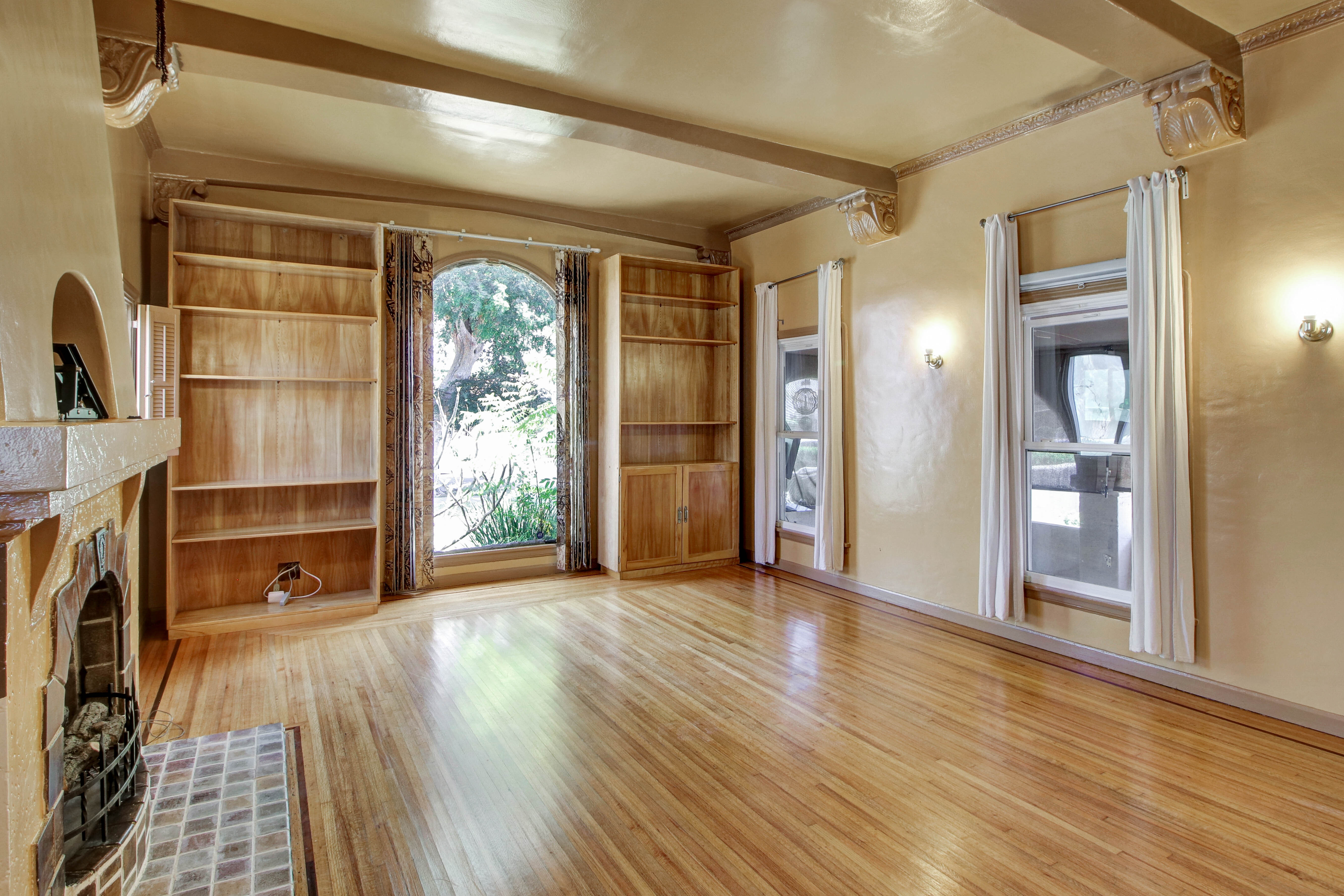  1549 South Point View Street - 物件實景