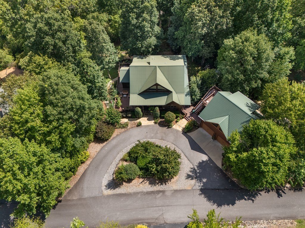 Blairsville, Georgia, 30512, United States, 3 Bedrooms Bedrooms, ,4 BathroomsBathrooms,Residential,For Sale,1895292