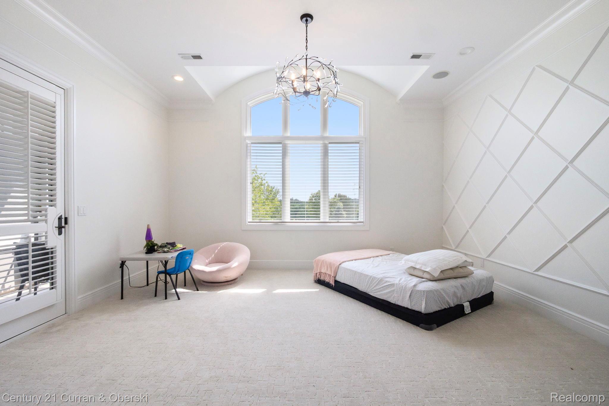 South Lyon, Michigan, 48178, United States, 6 Bedrooms Bedrooms, ,8 BathroomsBathrooms,Residential,For Sale,1914337