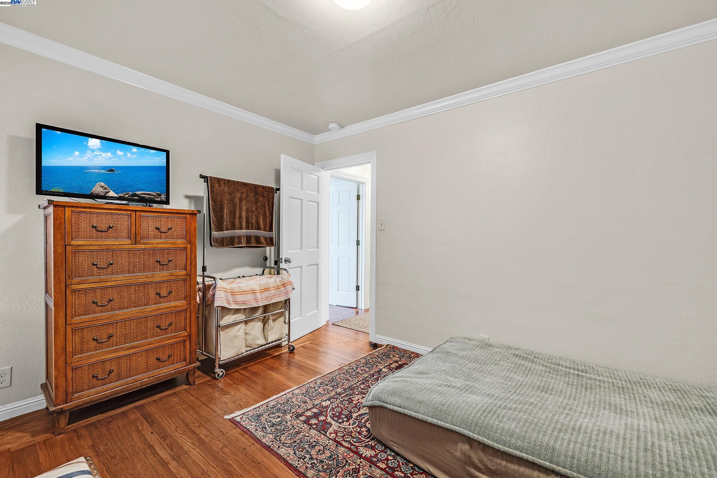 Oakland, California, 94605, United States, 4 Bedrooms Bedrooms, ,1 BathroomBathrooms,Residential,For Sale,1941828