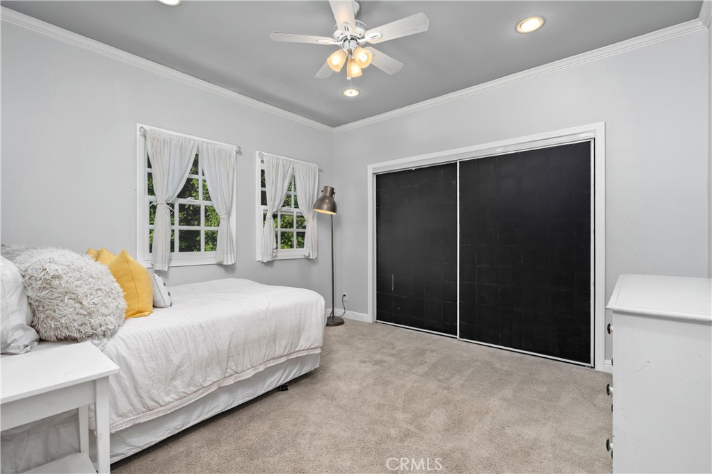 Studio City, California, 91602, United States, 5 Bedrooms Bedrooms, ,4 BathroomsBathrooms,Residential,For Sale,1947106