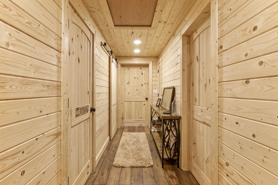 Versailles, Kentucky, 40383, United States, 3 Bedrooms Bedrooms, ,2 BathroomsBathrooms,Residential,For Sale,1976488