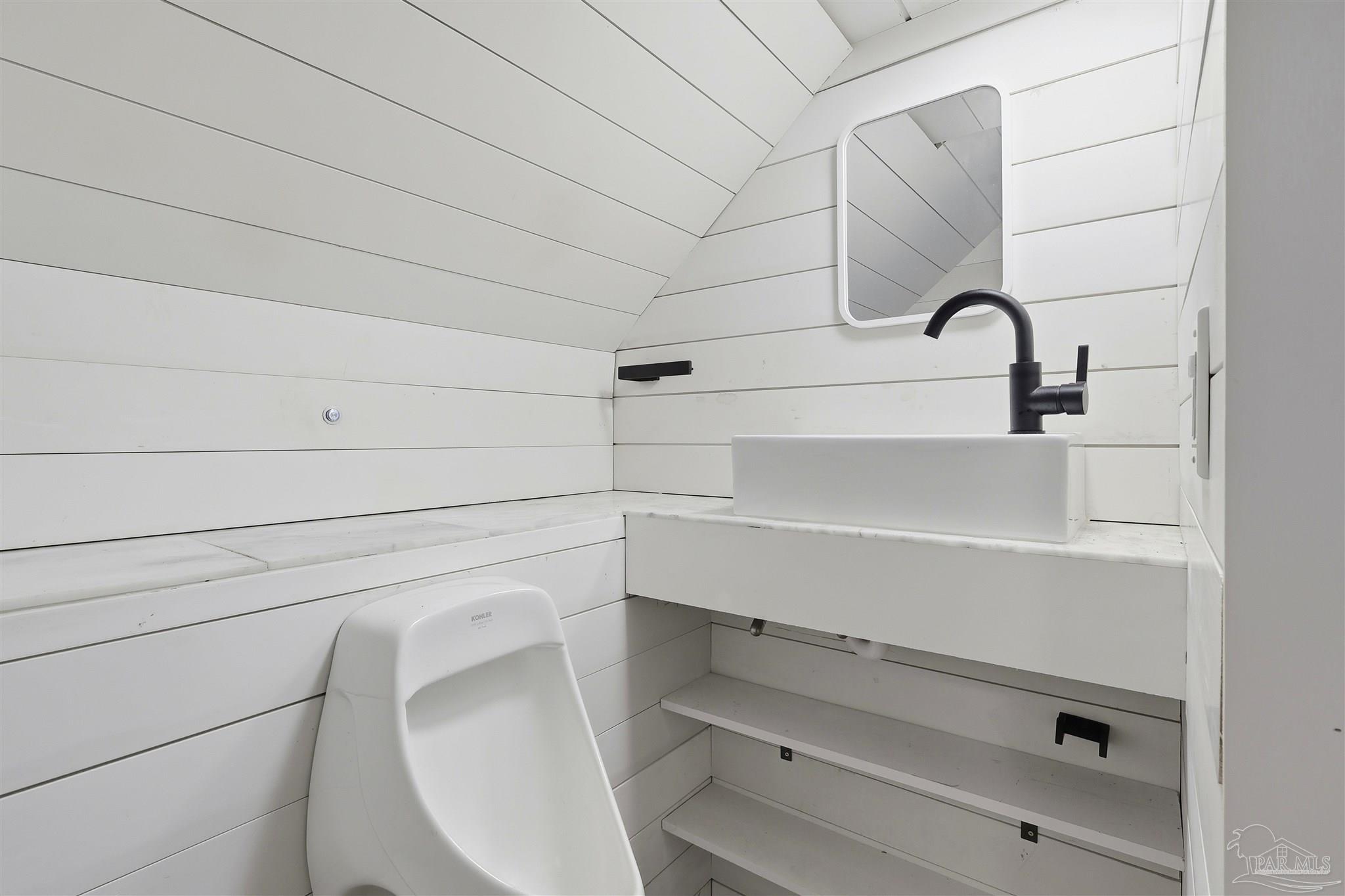 Milton, Florida, 32583, United States, 3 Bedrooms Bedrooms, ,4 BathroomsBathrooms,Residential,For Sale,1991354