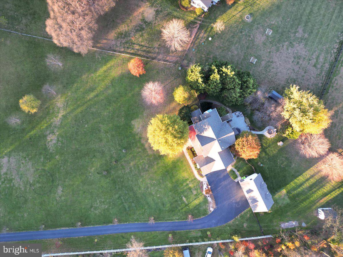 Hamilton, Virginia, 20158, United States, 4 Bedrooms Bedrooms, ,5 BathroomsBathrooms,Residential,For Sale,1987096