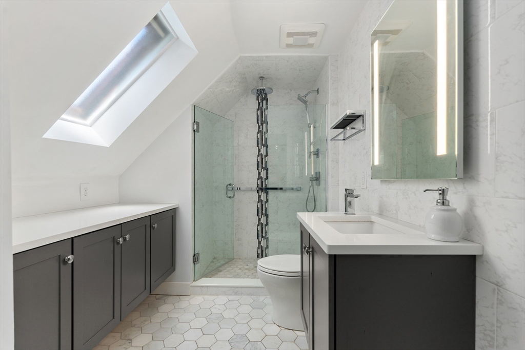 Newton, Massachusetts, 02458, United States, 5 Bedrooms Bedrooms, ,4 BathroomsBathrooms,Residential,For Sale,1941717