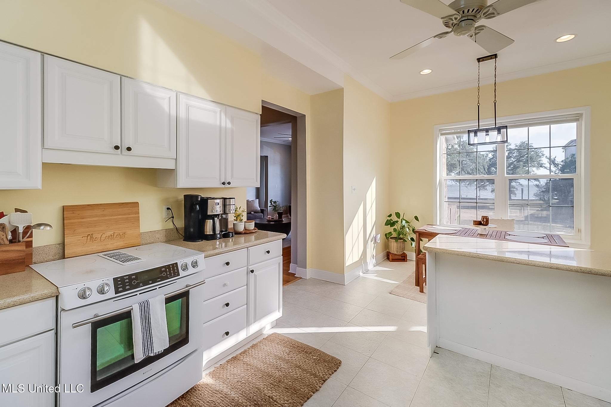 Biloxi, Mississippi, 39530, United States, 3 Bedrooms Bedrooms, ,3 BathroomsBathrooms,Residential,For Sale,1977362