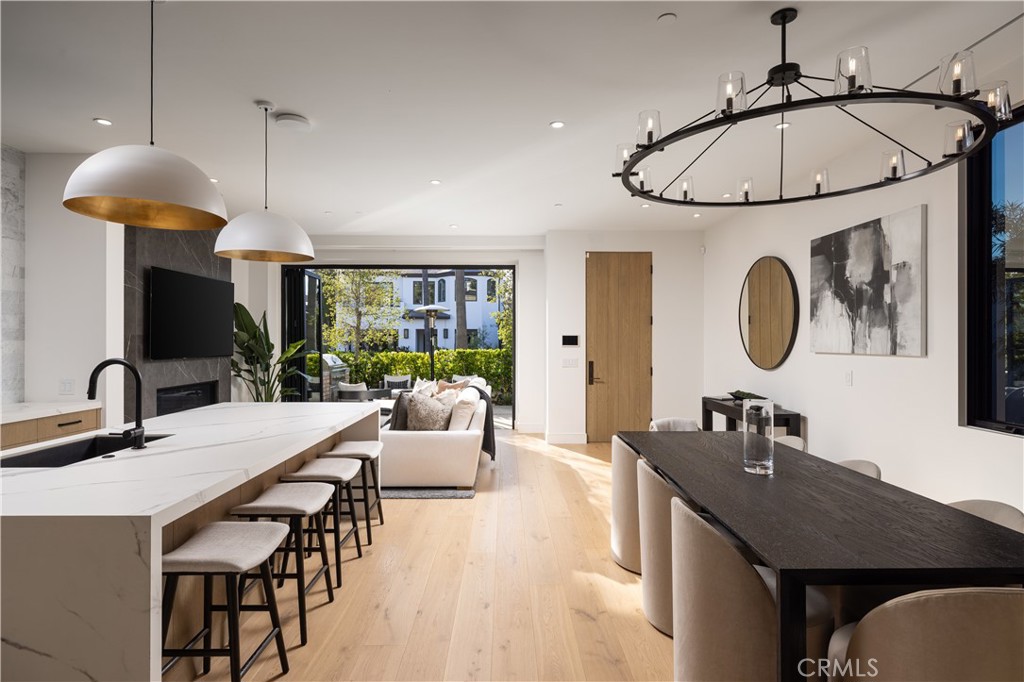 Corona del Mar, California, 92625, United States, 3 Bedrooms Bedrooms, ,4 BathroomsBathrooms,Residential,For Sale,1837053