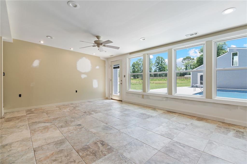 Dahlonega, Georgia, 30533, United States, 4 Bedrooms Bedrooms, ,4 BathroomsBathrooms,Residential,For Sale,1976865