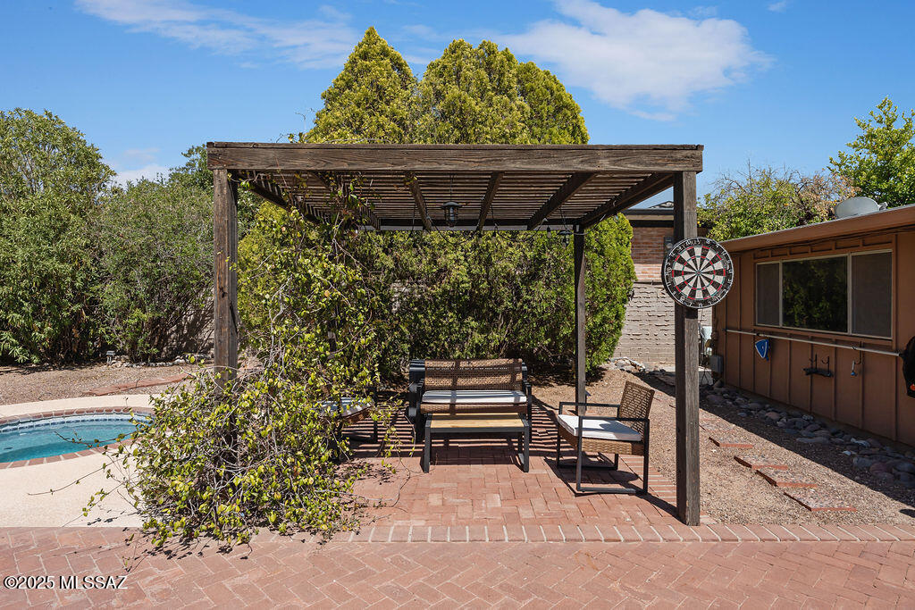 Tucson, Arizona, 85750, United States, 4 Bedrooms Bedrooms, ,3 BathroomsBathrooms,Residential,For Sale,1818132
