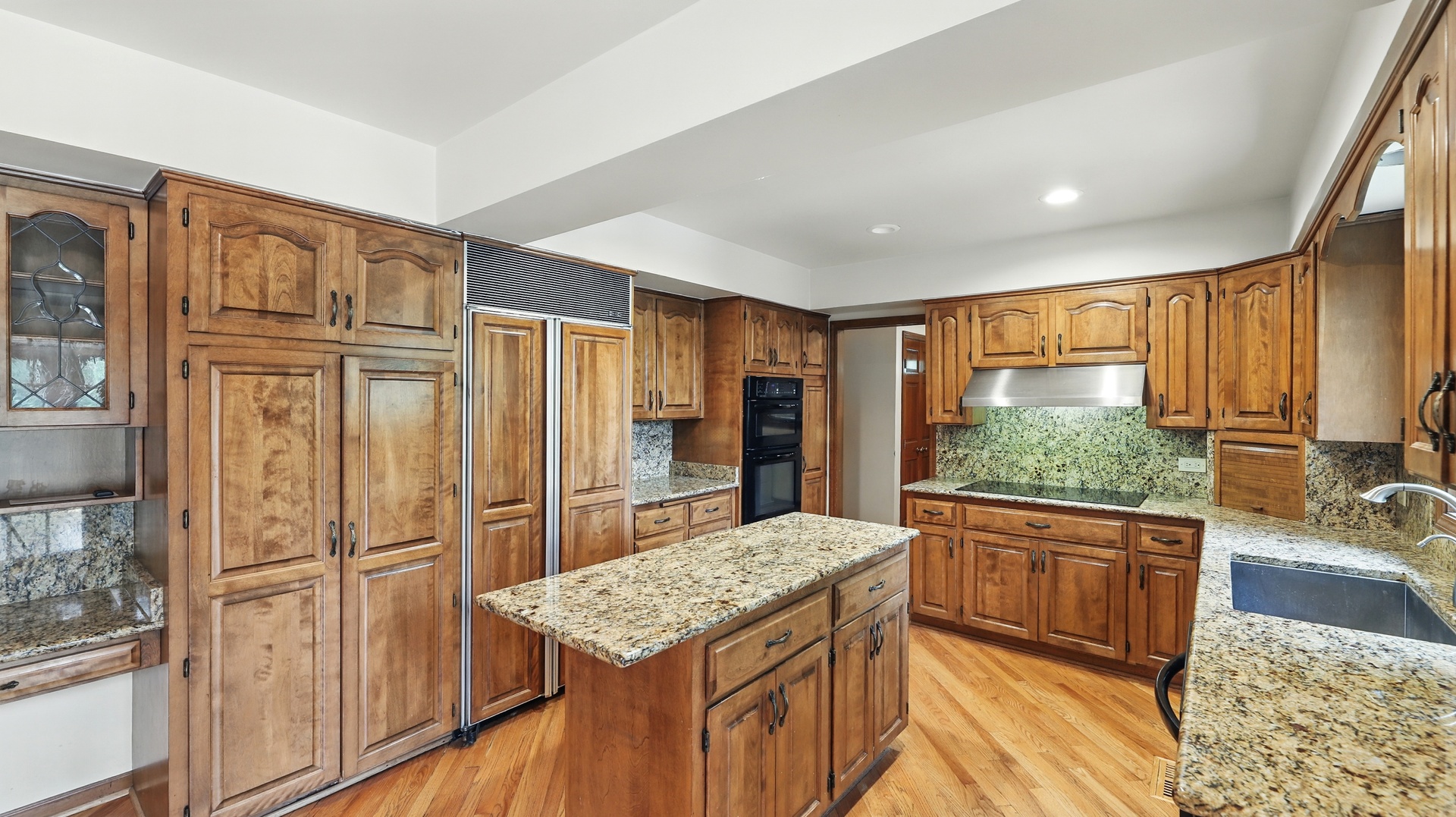 Oak Brook, Illinois, 60523, United States, 5 Bedrooms Bedrooms, ,5 BathroomsBathrooms,Residential,For Sale,1847174