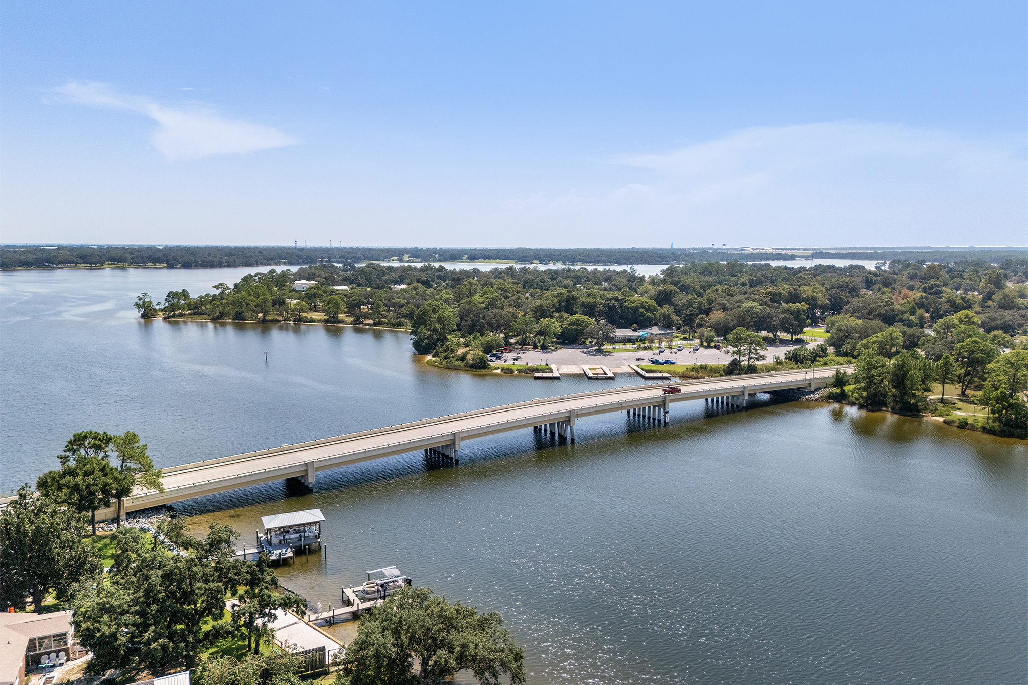  Brick Ranch in Navy Point - 物件實景