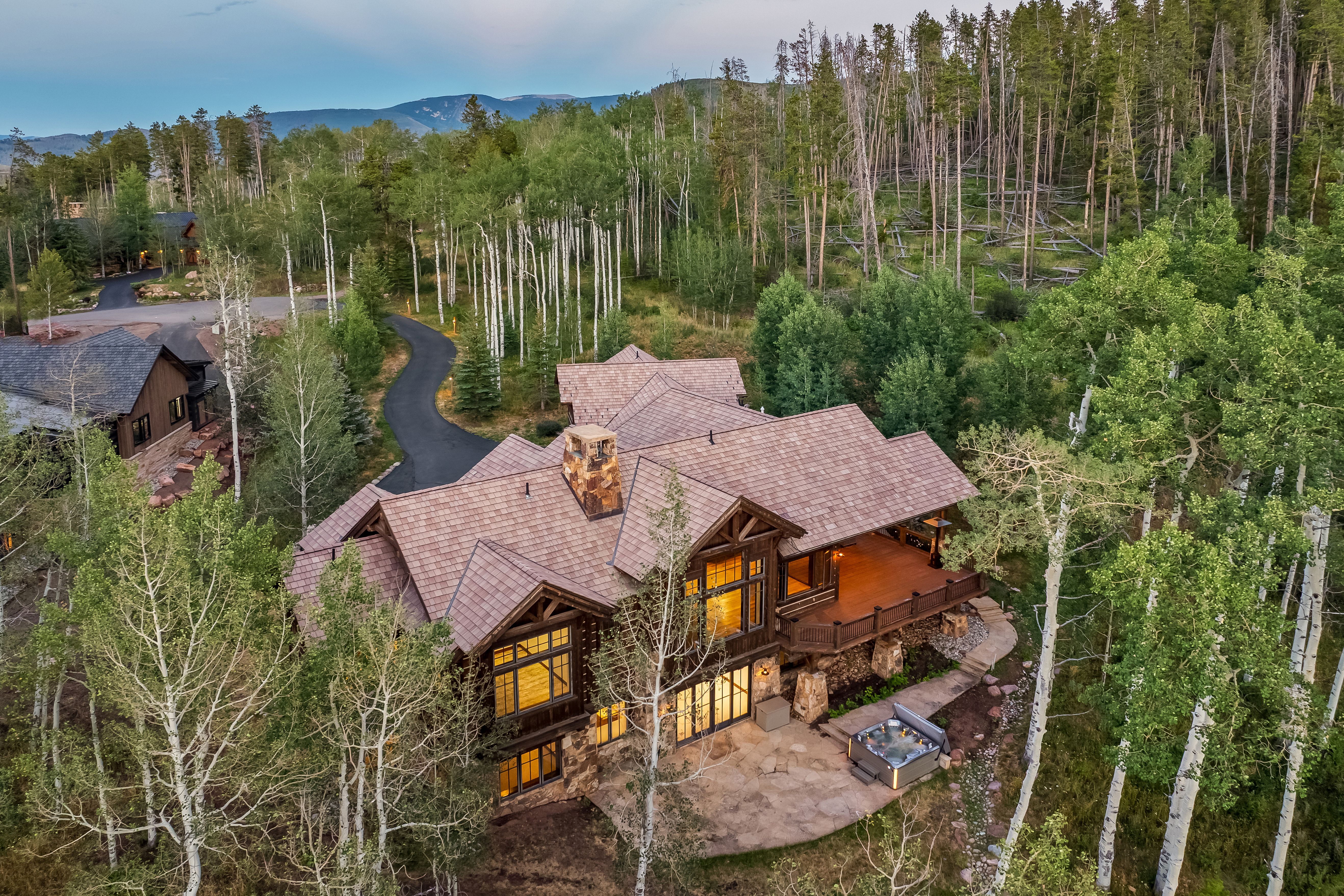  Rare Combination of Privacy and Natural Mountain Beauty - 物件實景