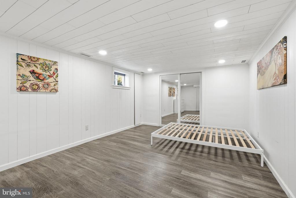 Silver Spring, Maryland, 20901, United States, 4 Bedrooms Bedrooms, ,3 BathroomsBathrooms,Residential,For Sale,2002464