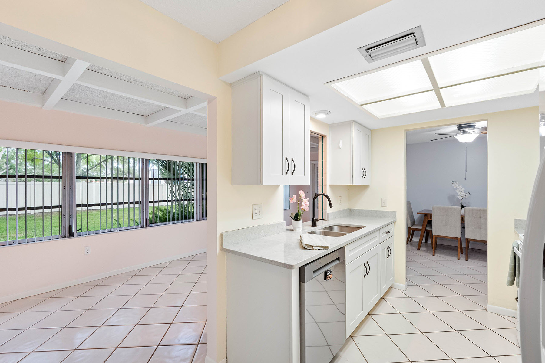  VILLAS CAPRI CONDO - 物件實景