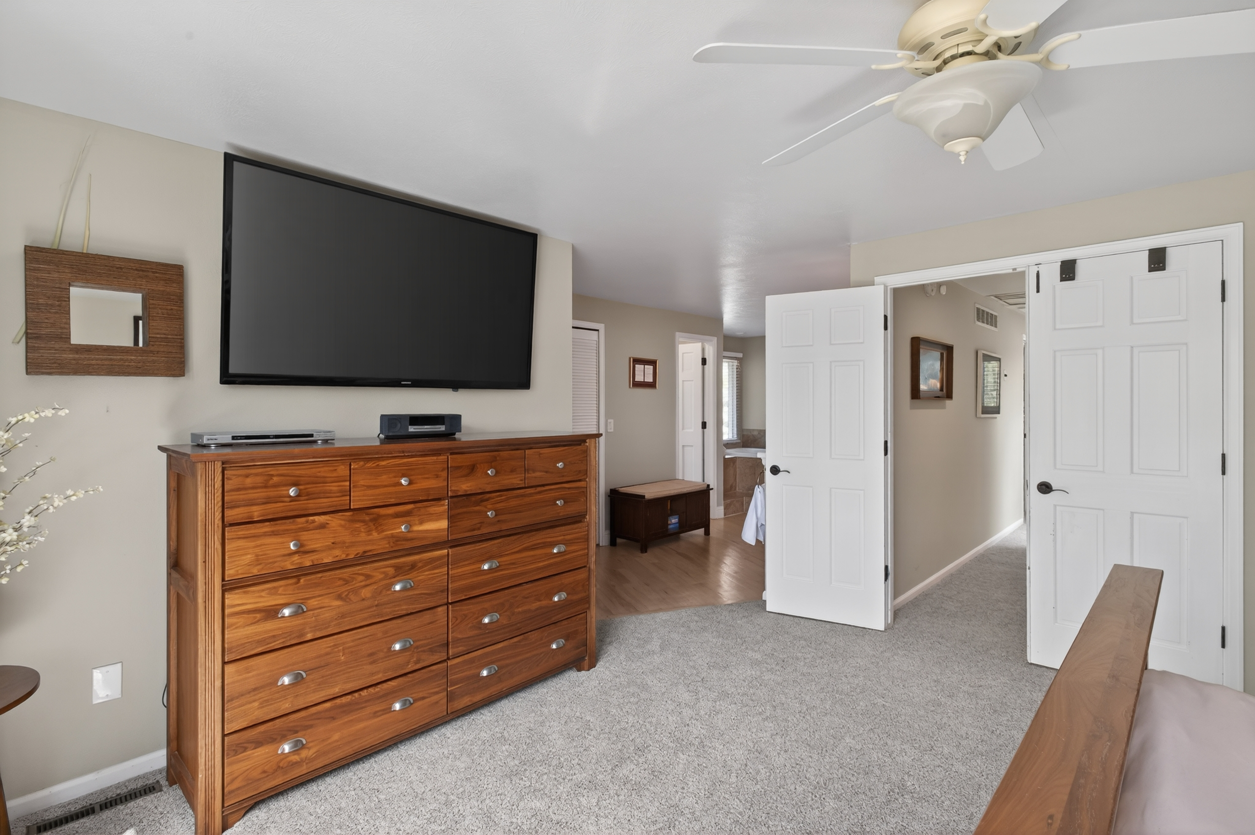  Heritage Greens Retreat: Steps to Pool & Tennis, Gourmet Kitchen & Jacuzzi Suite - 物件實景