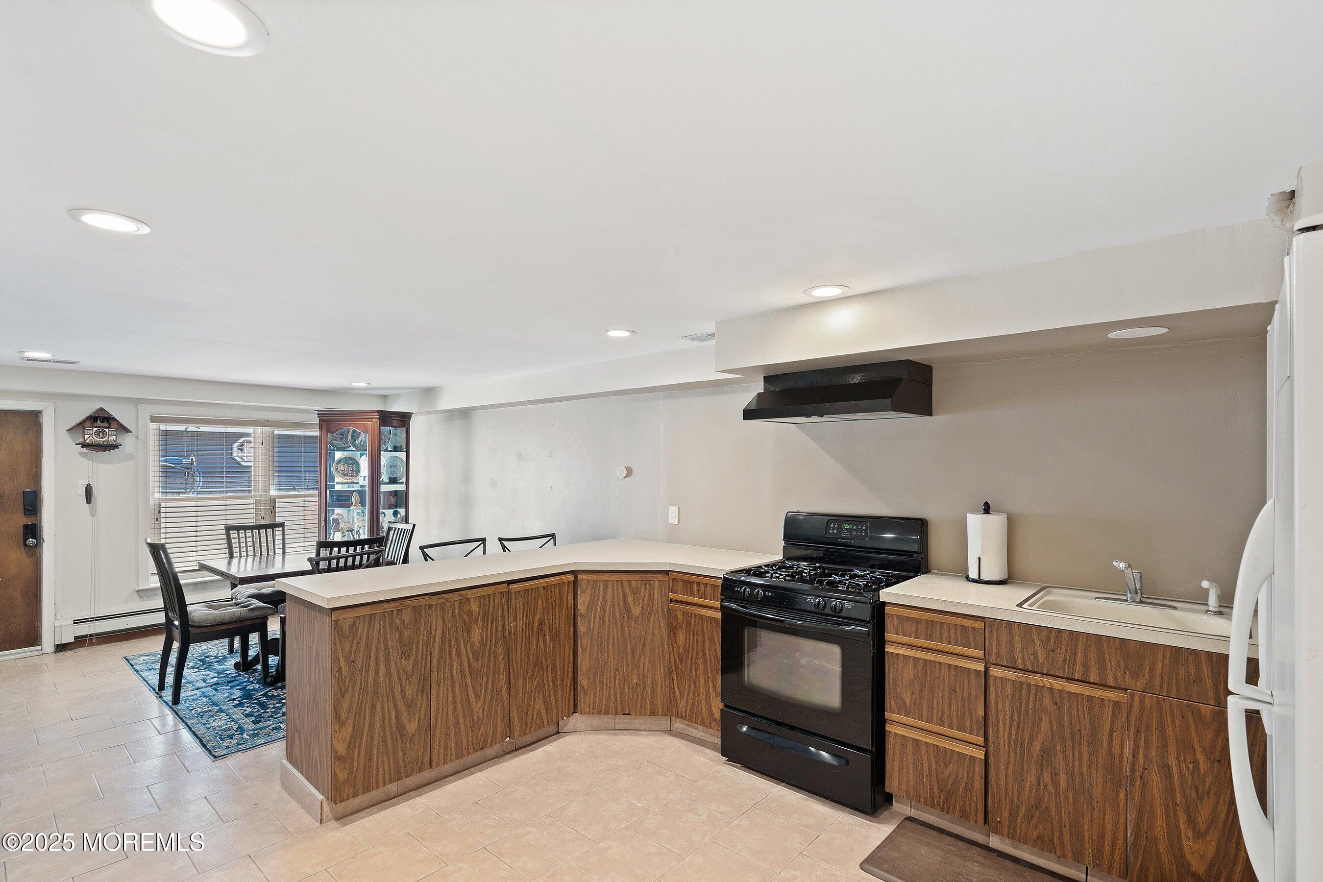 Brick, New Jersey, 08724, United States, 5 Bedrooms Bedrooms, ,3 BathroomsBathrooms,Residential,For Sale,1976432