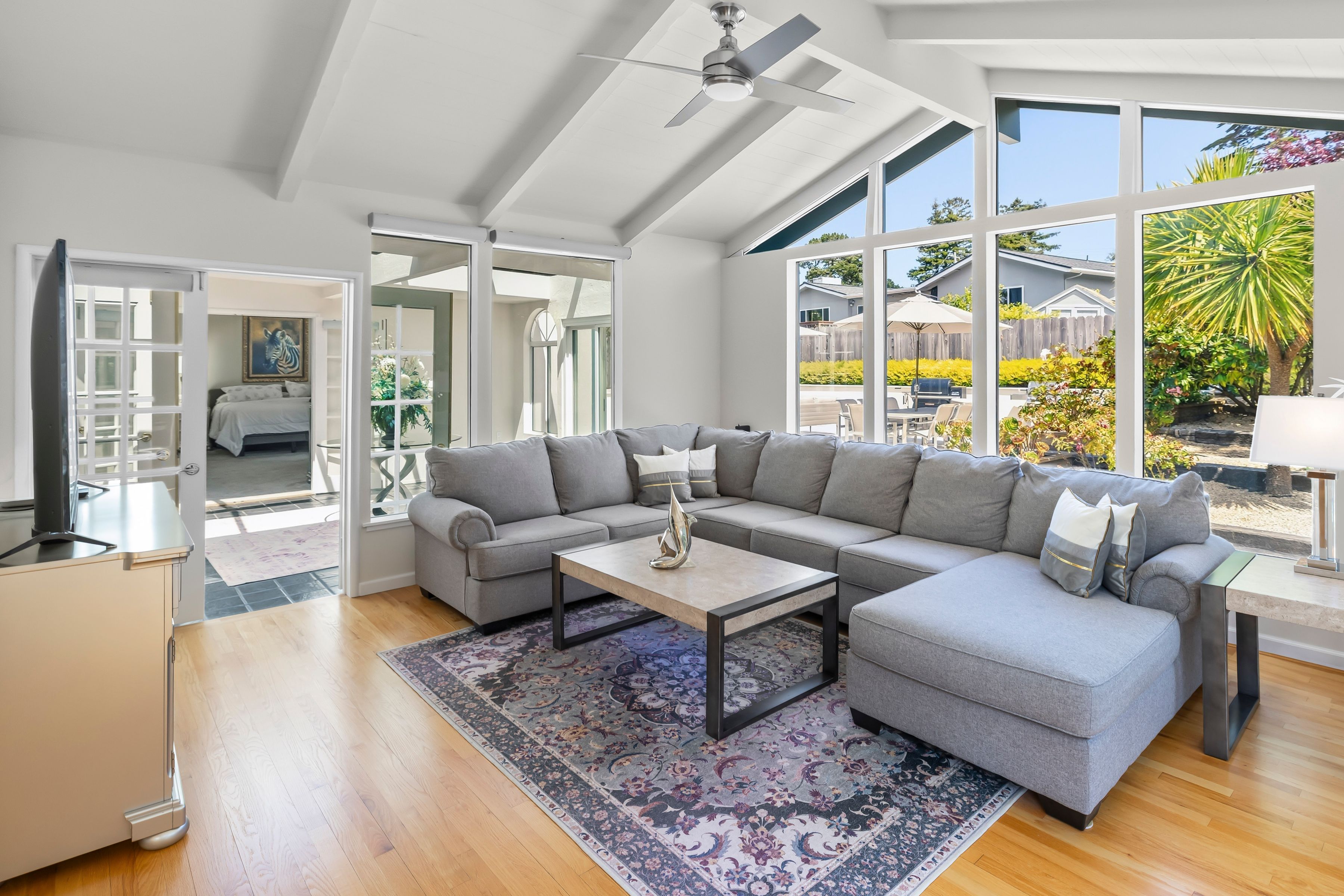  2110 Messina Place, Monterey - 物件實景
