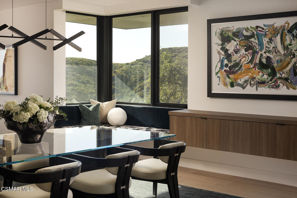 Malibu, California, 90265, United States, 4 Bedrooms Bedrooms, ,3 BathroomsBathrooms,Residential,For Sale,1732105
