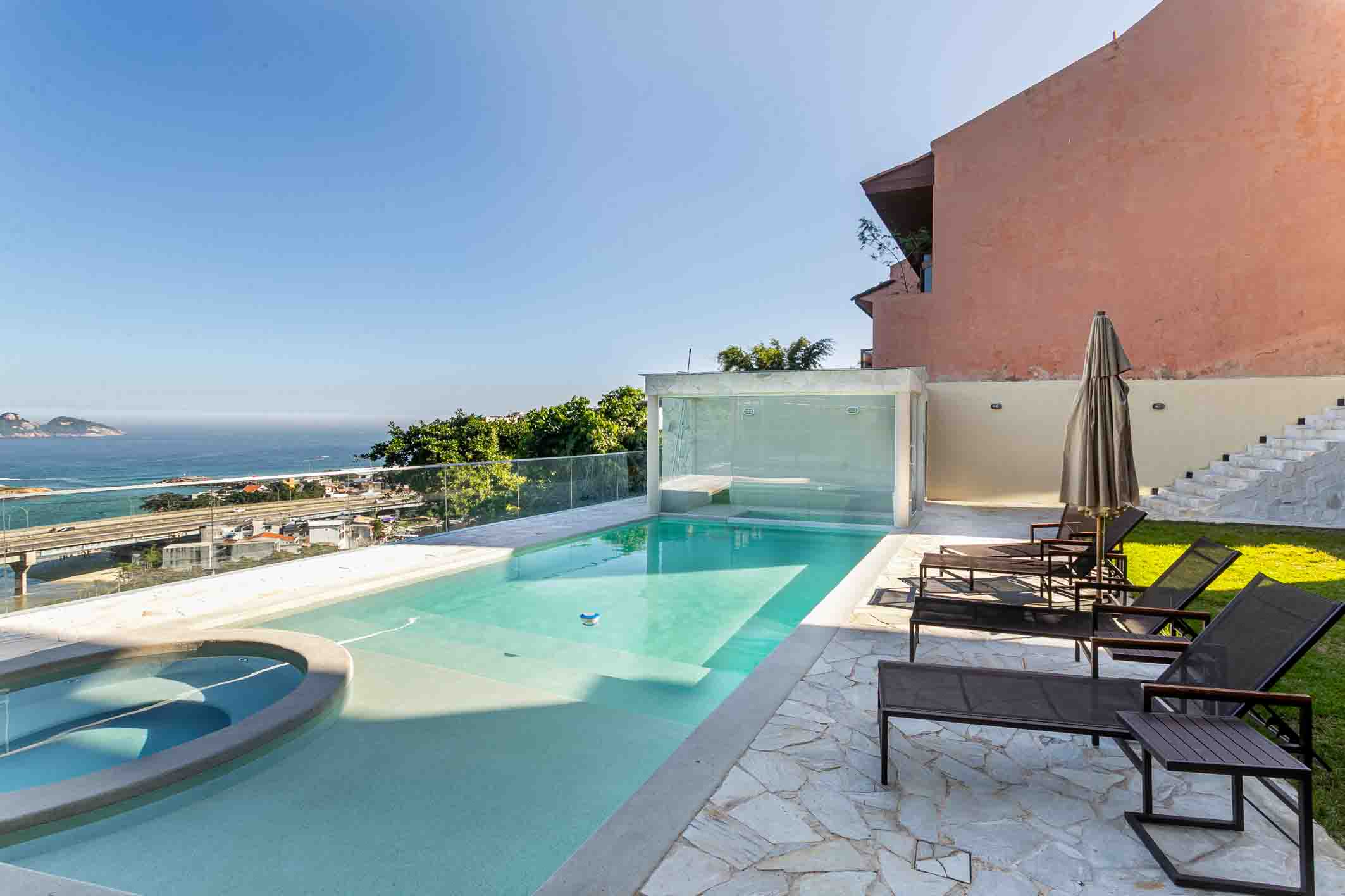  Ultra-Luxury residence in Joá with uninterrupted ocean views - 物件實景
