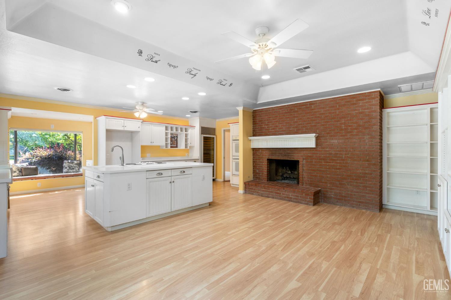 Bakersfield, California, 93309, United States, 4 Bedrooms Bedrooms, ,4 BathroomsBathrooms,Residential,For Sale,1859611