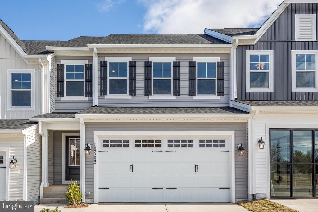 Fredericksburg, Virginia, 22408, United States, 3 Bedrooms Bedrooms, ,4 BathroomsBathrooms,Residential,For Sale,1849783