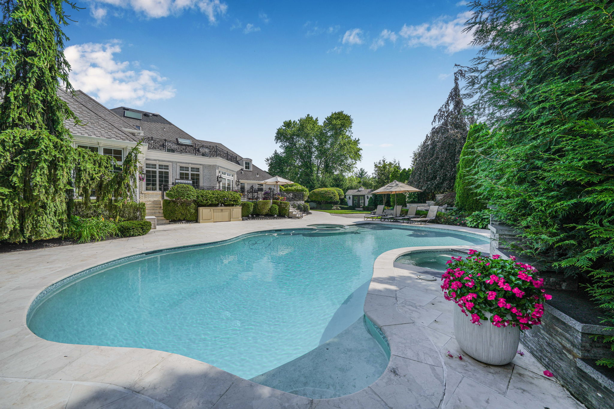 Montville, New Jersey, 07045, United States, 4 Bedrooms Bedrooms, ,5 BathroomsBathrooms,Residential,For Sale,1973706