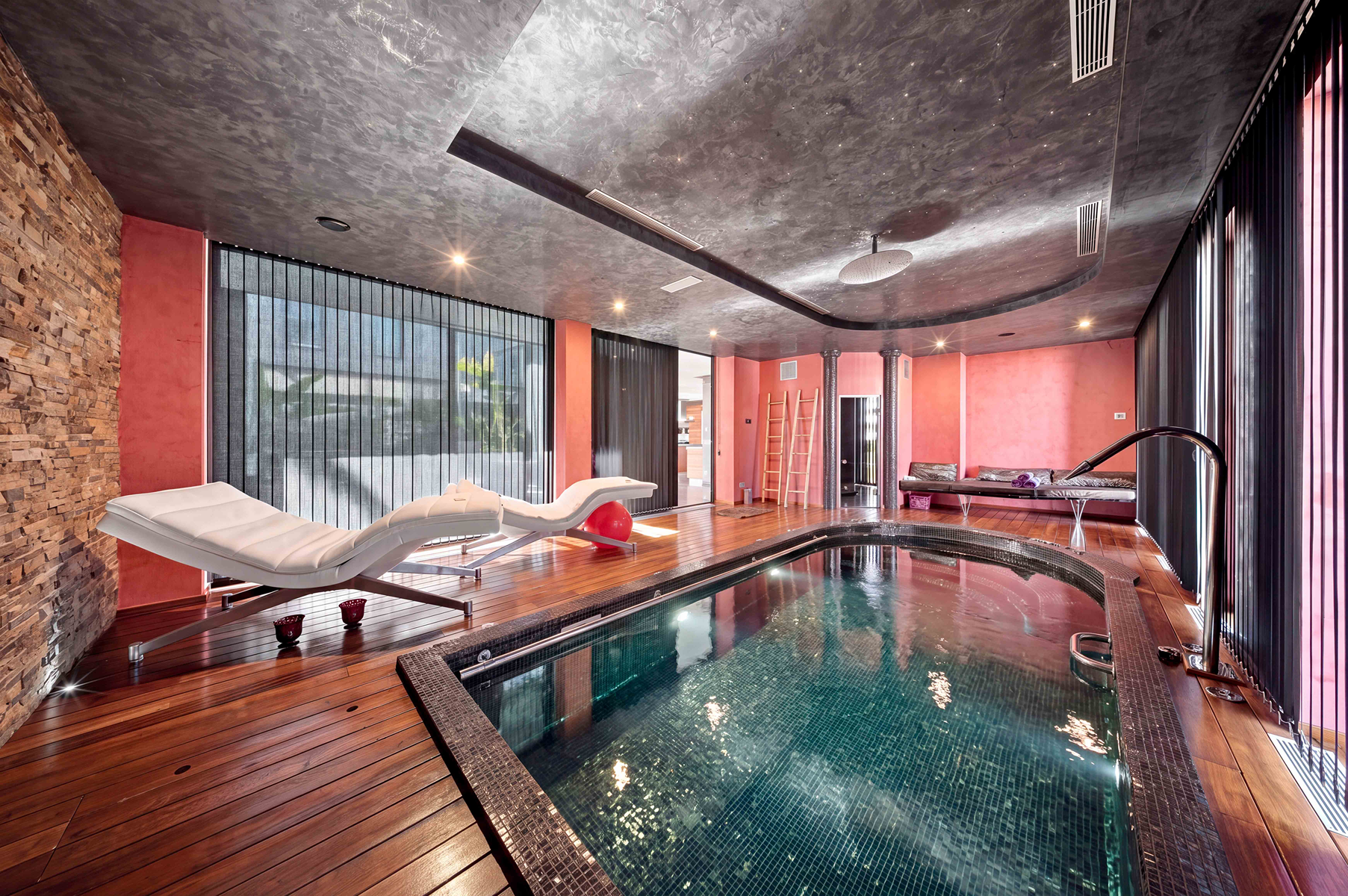  Luxury villa on a wide canal with 31 m mooring - 物件實景