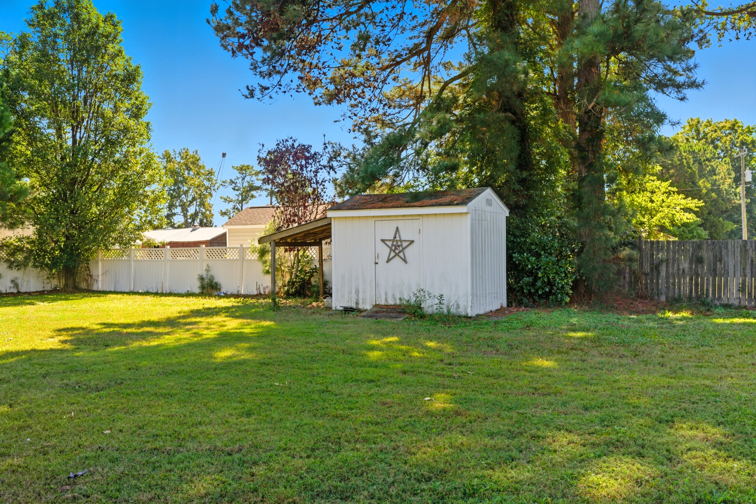 Deltaville, Virginia, 230432093, United States, 4 Bedrooms Bedrooms, ,4 BathroomsBathrooms,Residential,For Sale,1983075