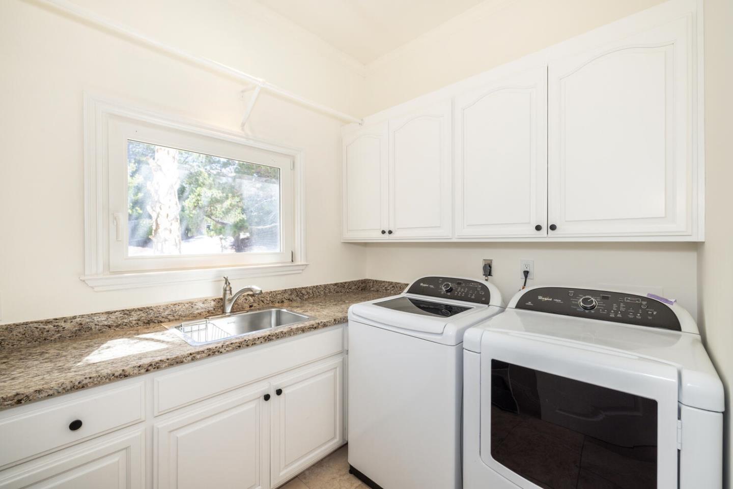 Hillsborough, California, 94010, United States, 5 Bedrooms Bedrooms, ,5 BathroomsBathrooms,Residential,For Sale,1940320