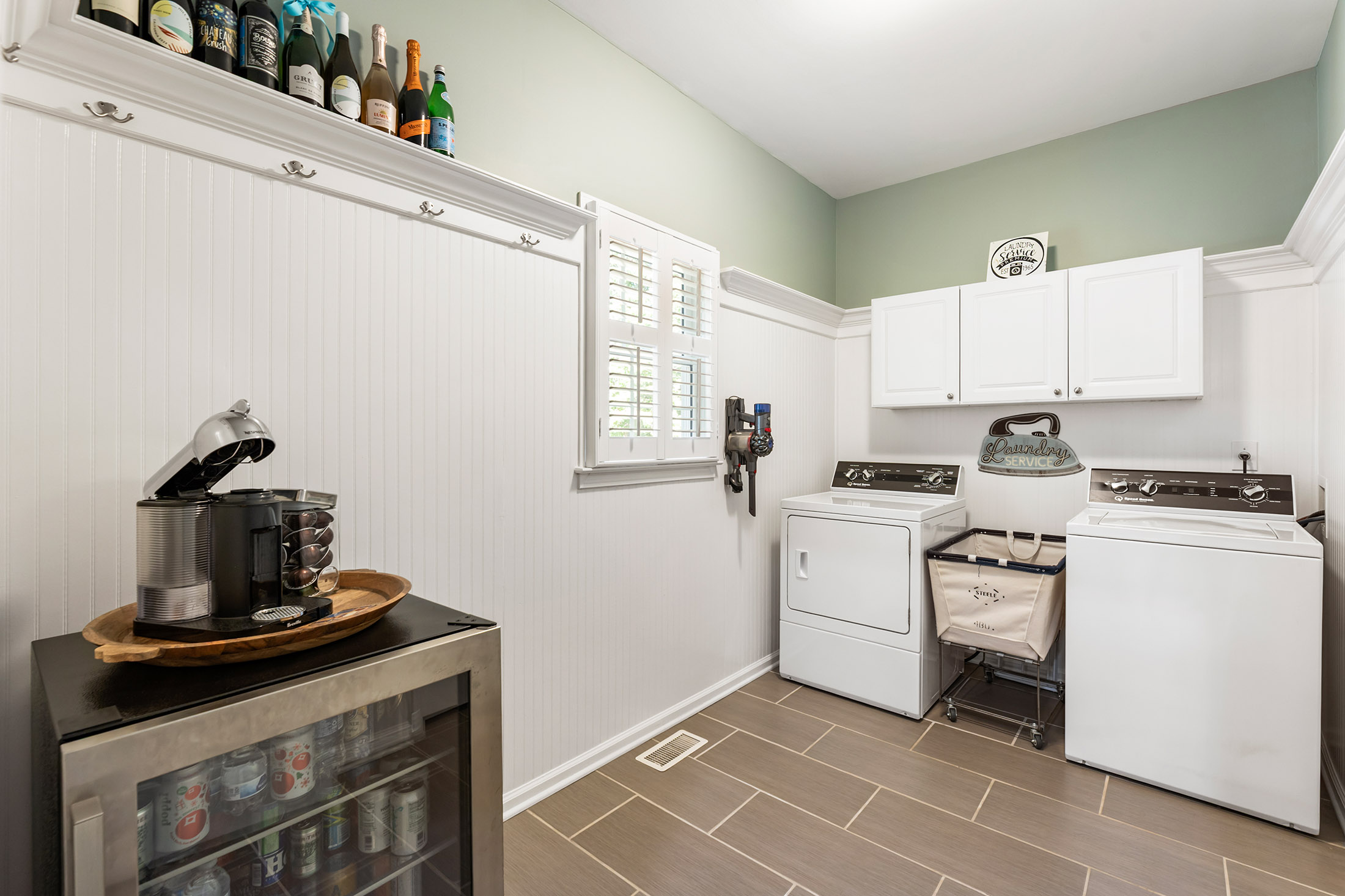  Completely Renovated Home in Desirable Location - 物件實景