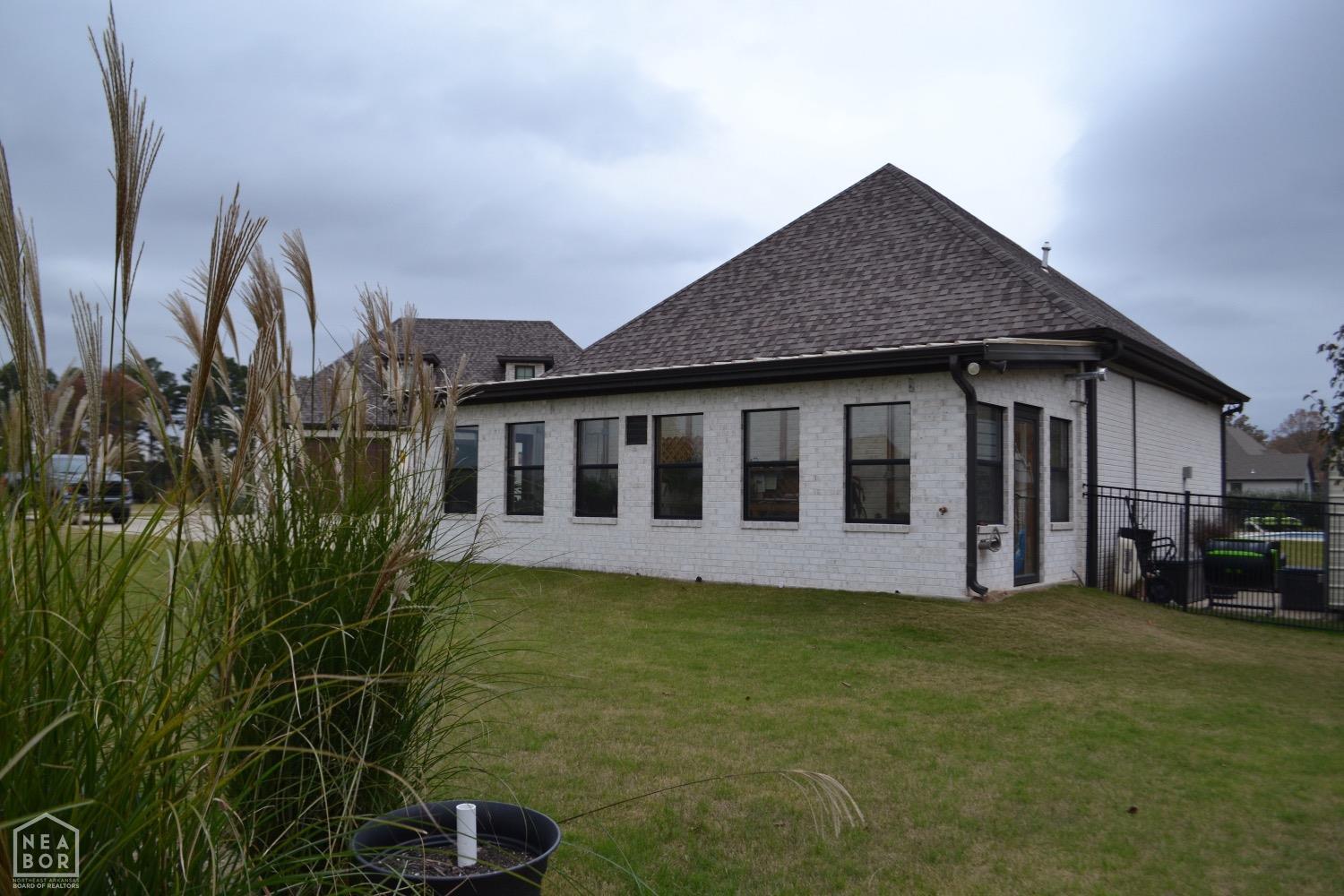 Jonesboro, Arkansas, 72405, United States, 5 Bedrooms Bedrooms, ,5 BathroomsBathrooms,Residential,For Sale,1983308