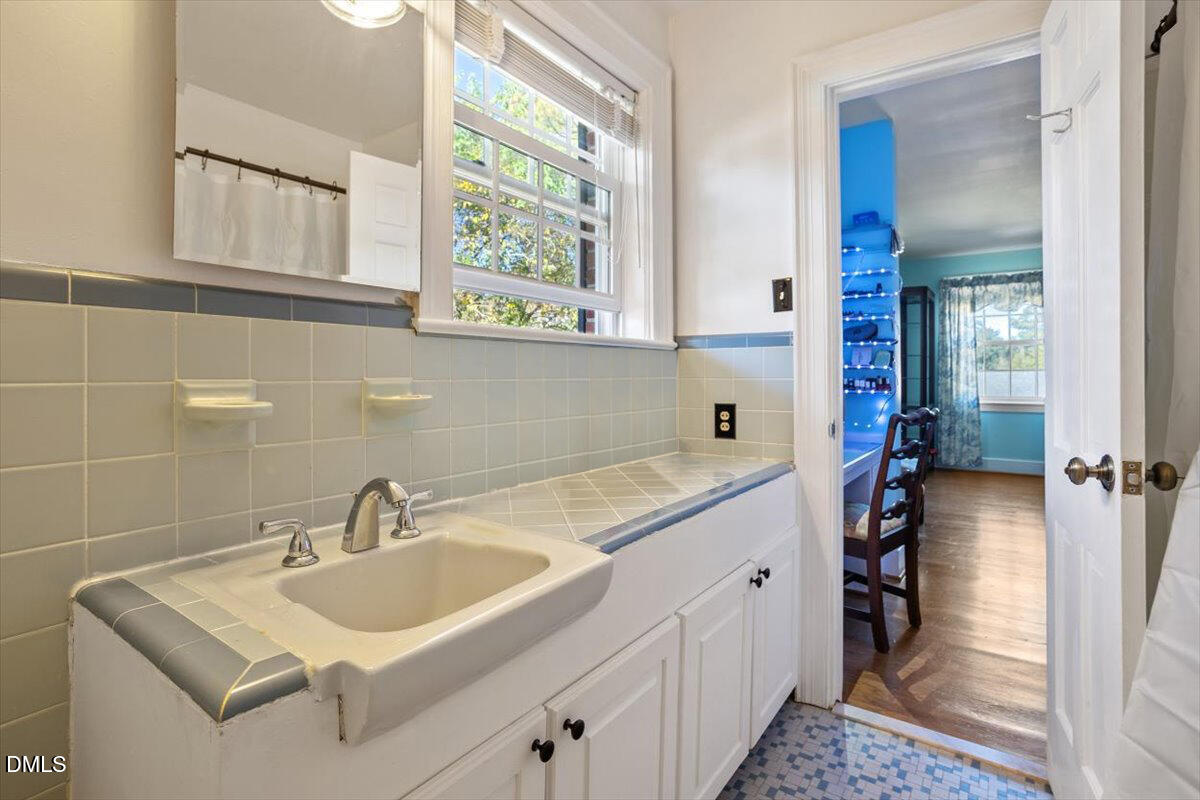 Farmville, North Carolina, 27828, United States, 4 Bedrooms Bedrooms, ,4 BathroomsBathrooms,Residential,For Sale,1988570