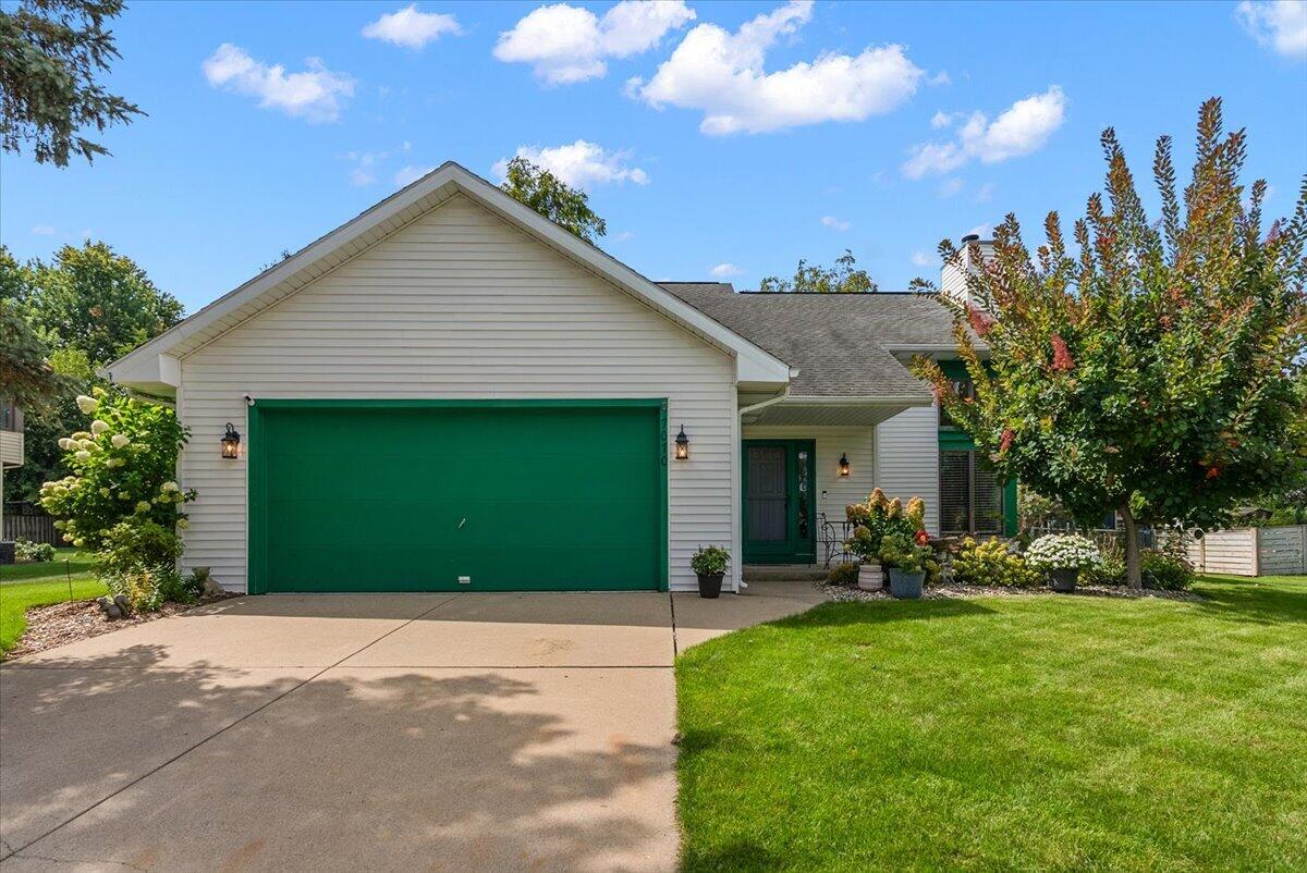 Sandpiper St, Portage, MI 49024