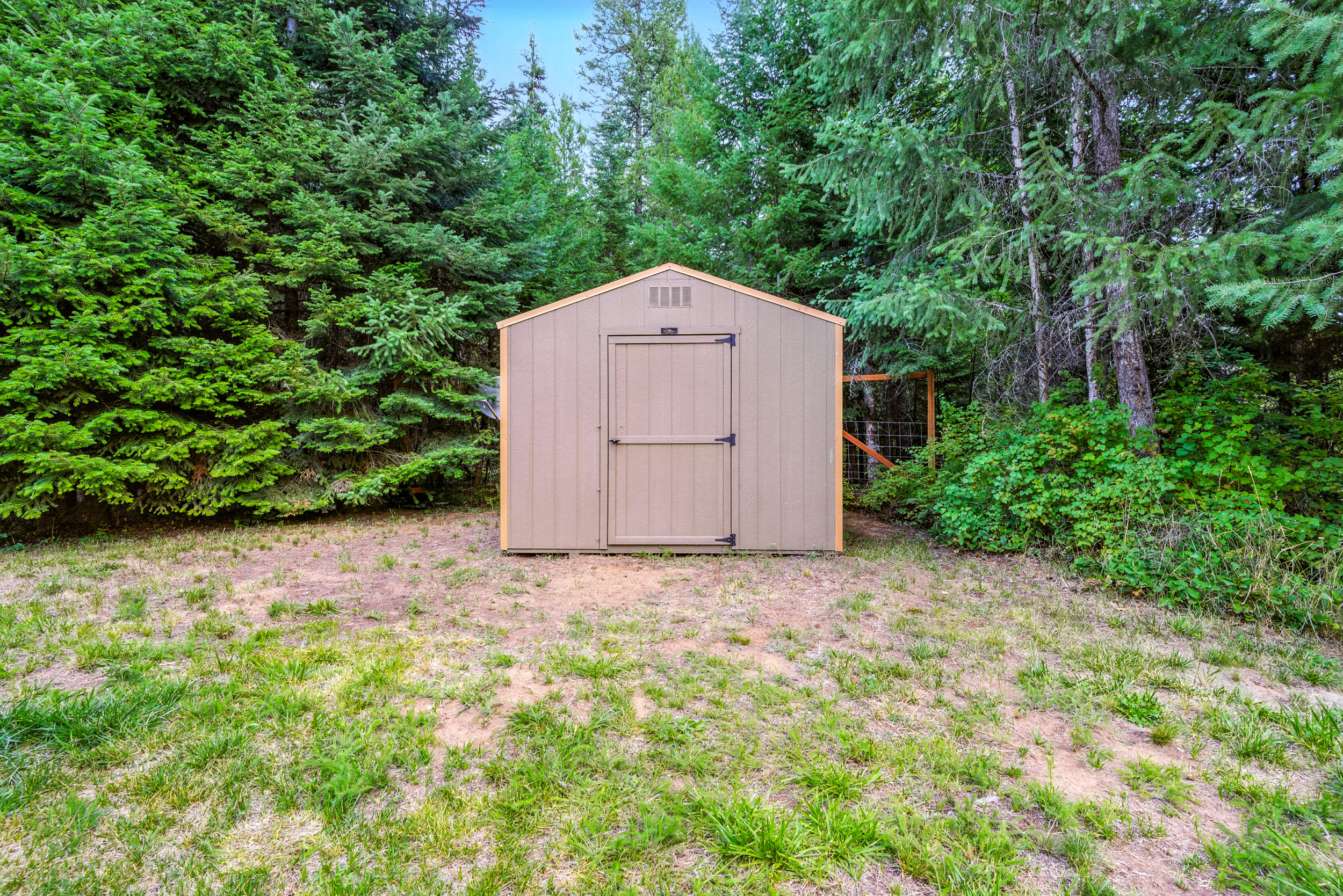 Sandpoint, Idaho, 83864, United States, 2 Bedrooms Bedrooms, ,2 BathroomsBathrooms,Residential,For Sale,2006058