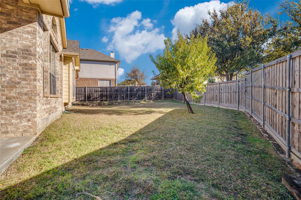 Rockwall, Texas, 75087, United States, 3 Bedrooms Bedrooms, ,2 BathroomsBathrooms,Residential,For Sale,1989131