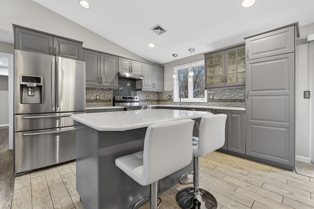 Cumberland, Rhode Island, 02864, United States, 4 Bedrooms Bedrooms, ,2 BathroomsBathrooms,Residential,For Sale,2040279