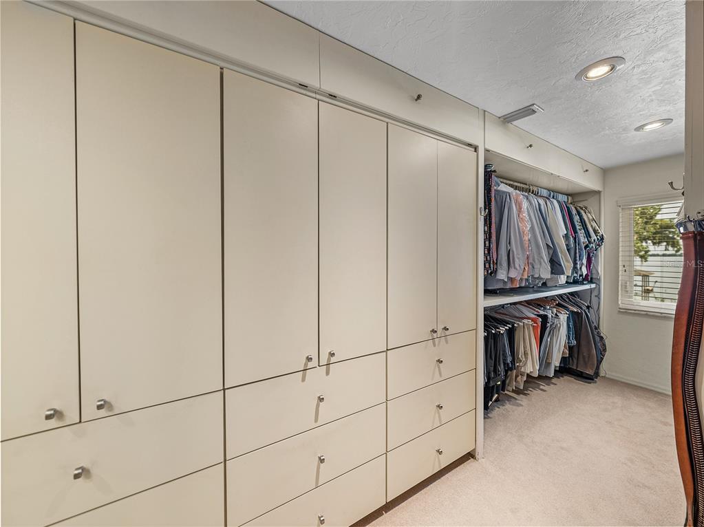 Winter Haven, Florida, 33884, United States, 3 Bedrooms Bedrooms, ,4 BathroomsBathrooms,Residential,For Sale,1895737