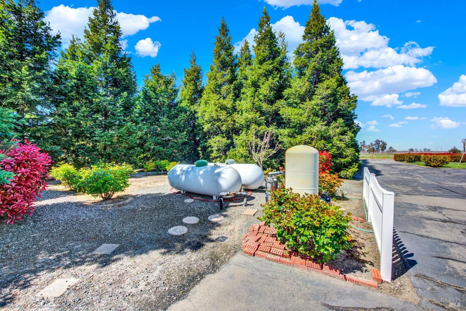 Vacaville, California, 95688, United States, 4 Bedrooms Bedrooms, ,4 BathroomsBathrooms,Residential,For Sale,1991158